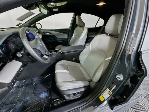 Certified 2025 Toyota Camry SE FWD image 12
