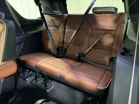 Used 2024 GMC Yukon Denali Ultimate image 26