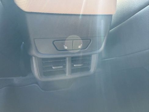 Used 2025 Chevrolet Equinox ACTIV w/ Safety and Technology Package image 35