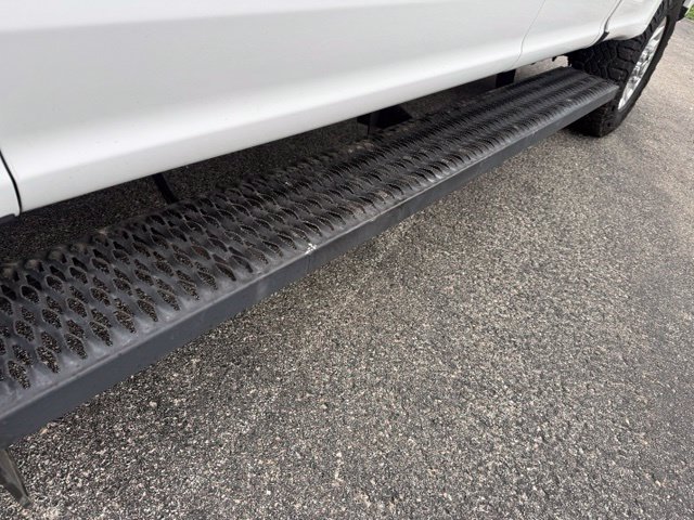 Used 2020 Ford F350 XLT w/ Camper Package AWD/4WD image 8