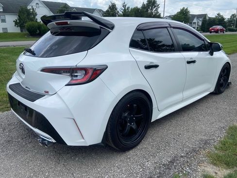 Used 2019 Toyota Corolla Hatchback FWD image 5