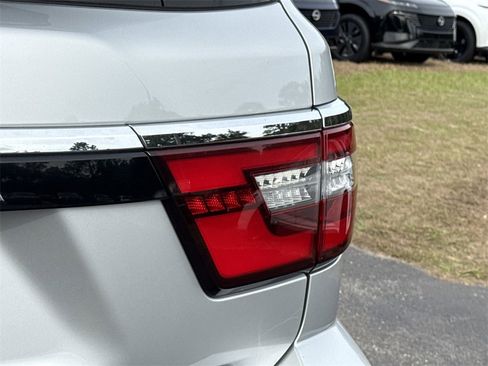 Certified 2022 Nissan Armada SV w/ SV Appearance Package image 15