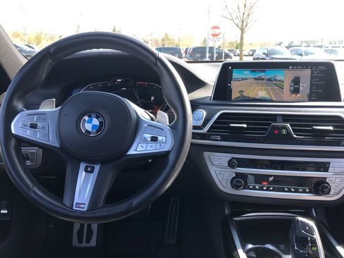 Used 2022 BMW 750i xDrive w/ Executive Package AWD/4WD image 31