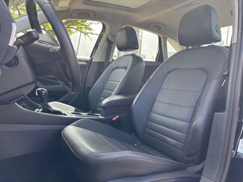 Used 2021 Volkswagen Jetta SE FWD image 8