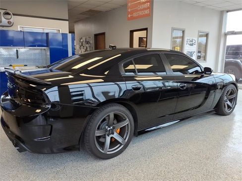Used 2018 Dodge Charger SRT Hellcat w/ Harman/Kardon Audio Group image 8