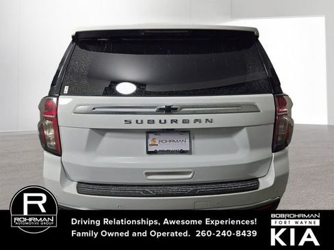 Used 2022 Chevrolet Suburban High Country image 8