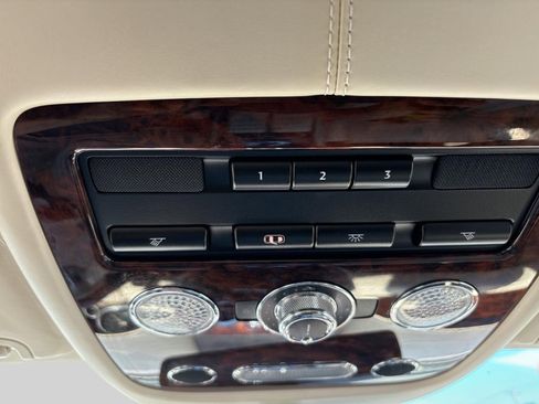Used 2014 Bentley Flying Spur W12 image 25