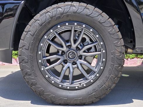 Used 2025 RAM 1500 Limited AWD/4WD image 13