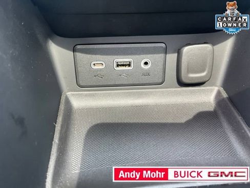 Used 2024 GMC Terrain SLE w/ Driver Convenience Package FWD image 32