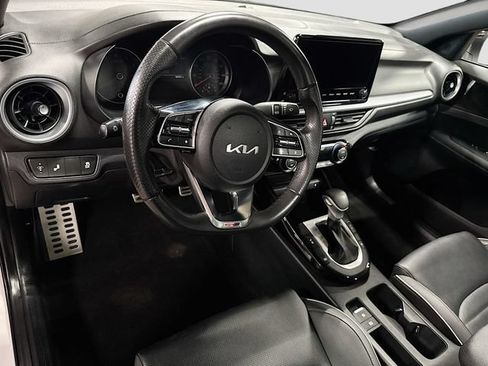 Used 2024 Kia Forte GT-Line w/ GT-Line Premium Package FWD image 9