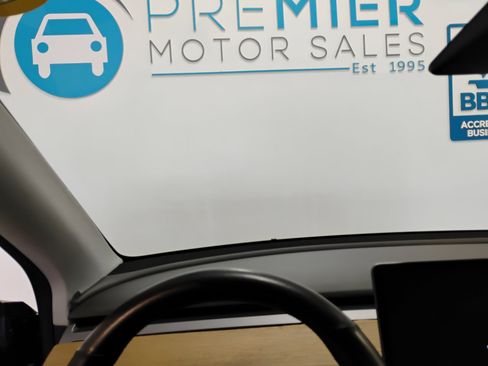 Used 2021 Tesla Model Y 2WD image 74