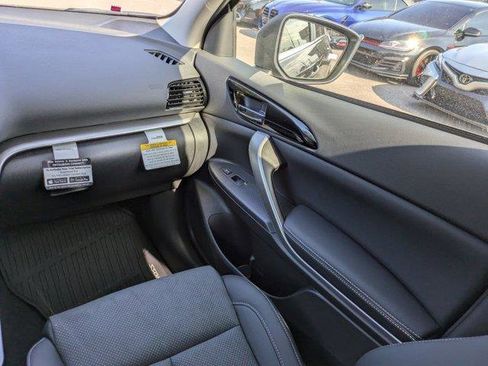 New 2025 Mitsubishi Eclipse Cross SE image 18