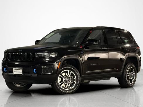 Used 2023 Jeep Grand Cherokee Trailhawk w/ Advanced Protech Group II AWD/4WD image 1