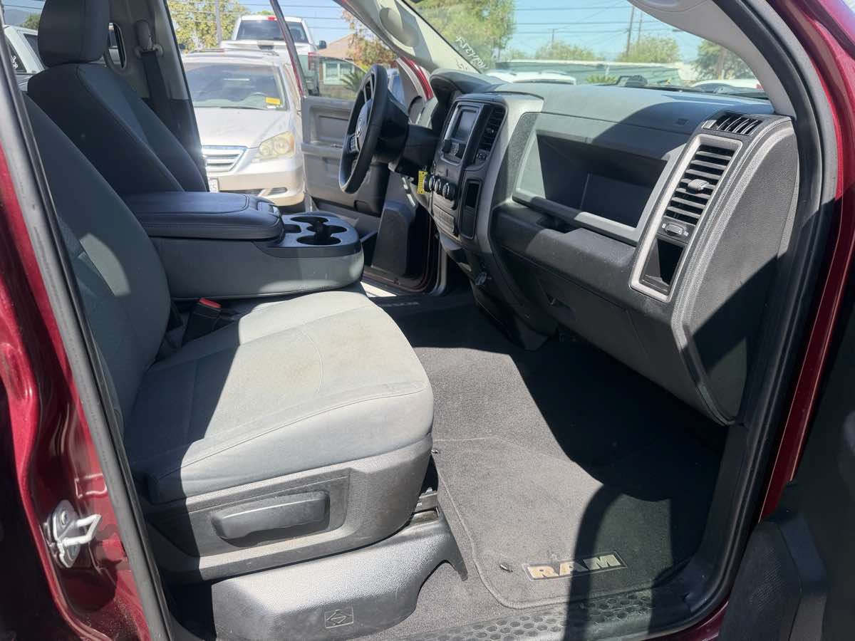 Used 2018 RAM 1500 Express w/ Express Value Package AWD/4WD image 19