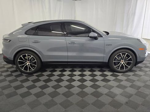 New 2026 Porsche Cayenne E-Hybrid Coupe AWD/4WD image 8