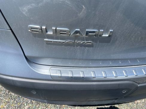 Used 2019 Subaru Ascent Premium w/ Popular Package #2 AWD/4WD image 2