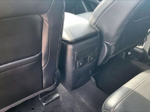 Certified 2023 Ford Explorer XLT w/ Equipment Group 202A image 33