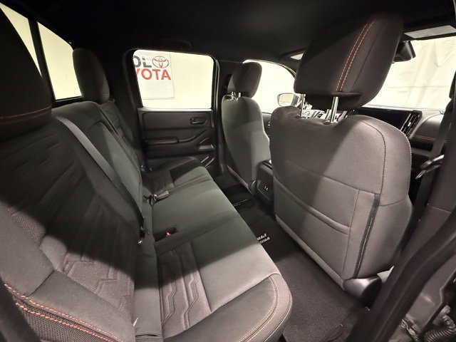 Used 2026 Nissan Frontier PRO-4X AWD/4WD image 7