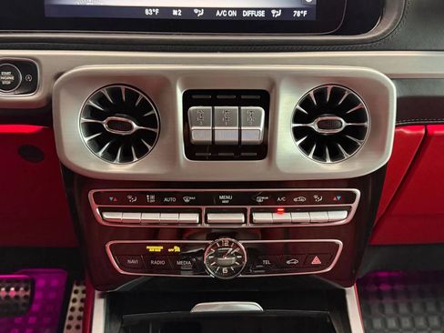 Used 2019 Mercedes-Benz G 63 AMG AMG G 63 AWD 4MATIC 4dr SUV image 28