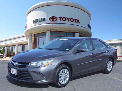 Certified 2017 Toyota Camry LE FWD image 1