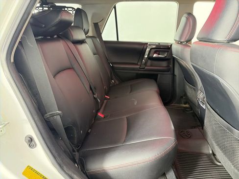 Used 2019 Toyota 4Runner TRD Off-Road Premium AWD/4WD image 28