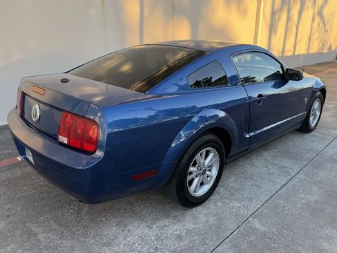 Used 2009 Ford Mustang Coupe image 3