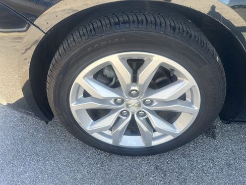 Used 2019 Chevrolet Impala LT image 13