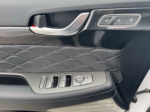 Used 2020 Hyundai Palisade Limited image 17