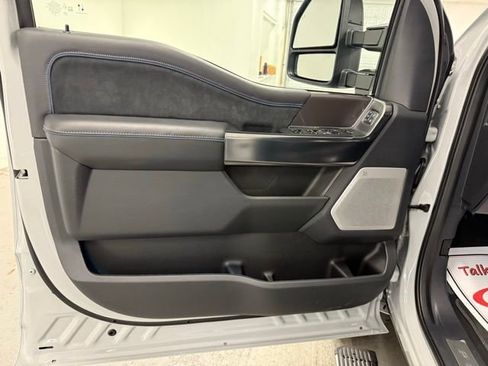 New 2026 Ford F250 Platinum w/ FX4 Off-Road Package image 14
