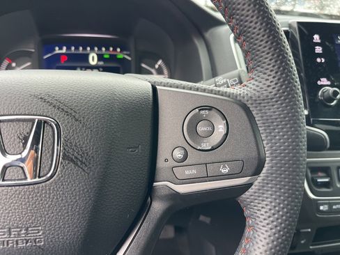 Certified 2025 Honda Passport TrailSport image 22