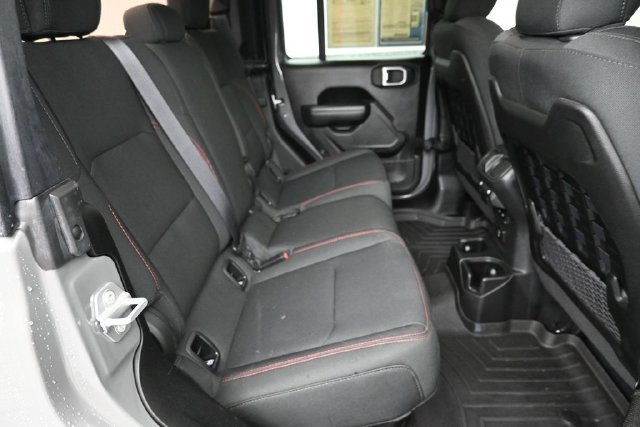 Used 2022 Jeep Gladiator Rubicon AWD/4WD image 14