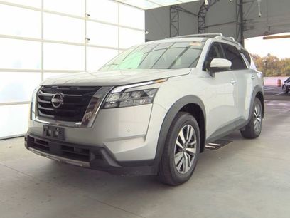 Used 2024 Nissan Pathfinder SL