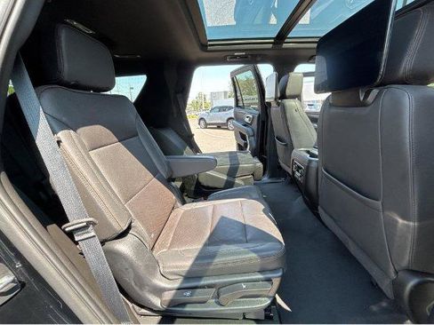 Used 2023 Chevrolet Tahoe High Country w/ Premium Package 2 AWD/4WD image 7