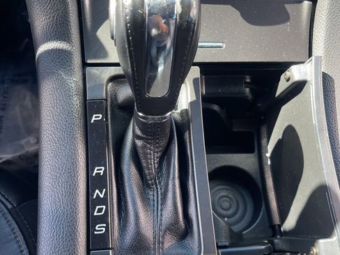 Used 2015 Ford Taurus SEL w/ Equipment Group 201A image 17