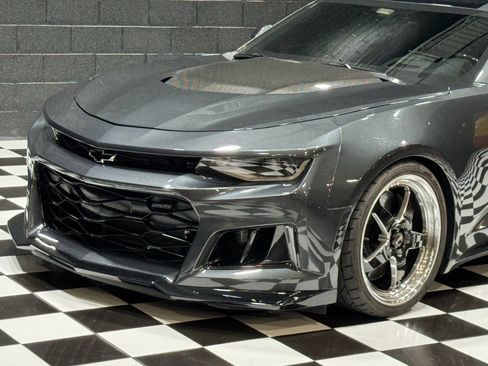 Used 2017 Chevrolet Camaro ZL1 image 7