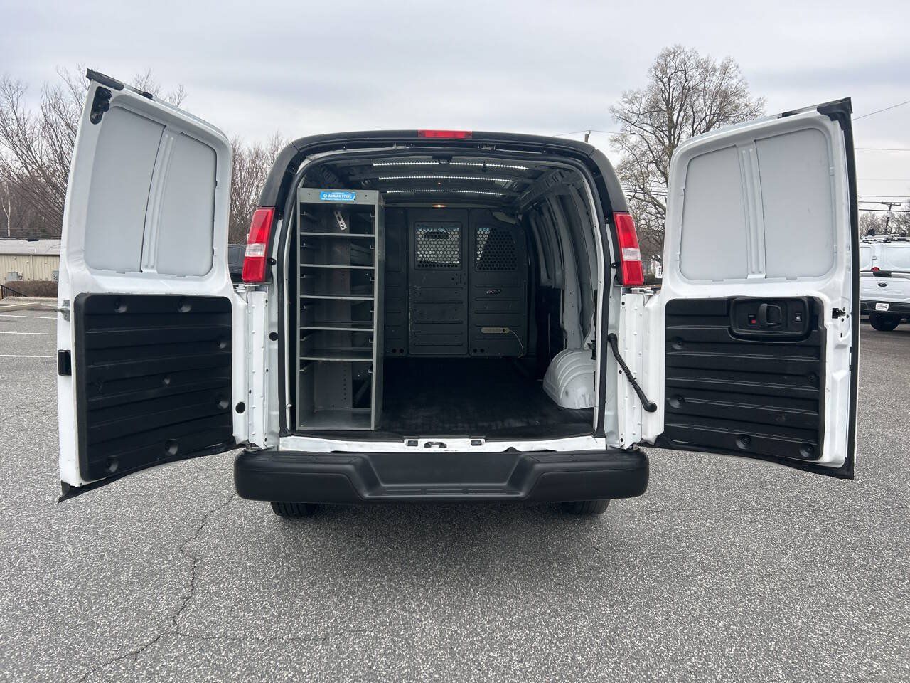 Used 2020 Chevrolet Express 2500 w/ Driver Convenience Package RWD image 23