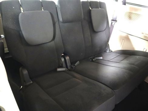 Used 2018 Dodge Grand Caravan SE FWD image 36