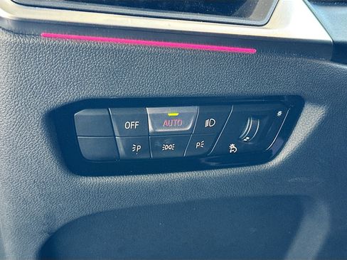 Certified 2023 BMW 330i Sedan w/ Convenience Package RWD image 10