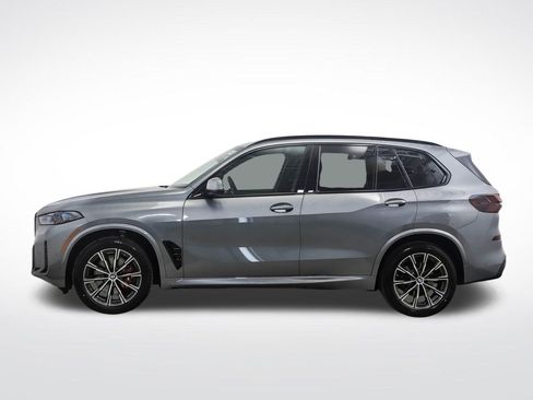 New 2026 BMW X5 xDrive40i w/ M Sport Package AWD/4WD image 2