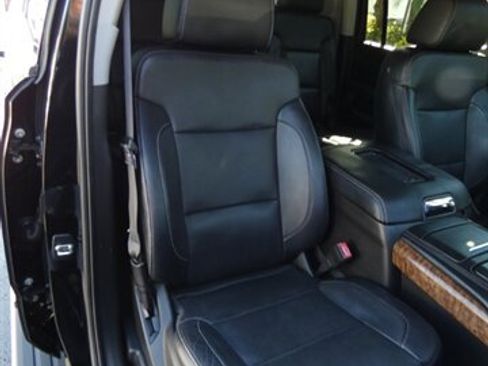 Used 2015 Chevrolet Suburban LTZ image 53