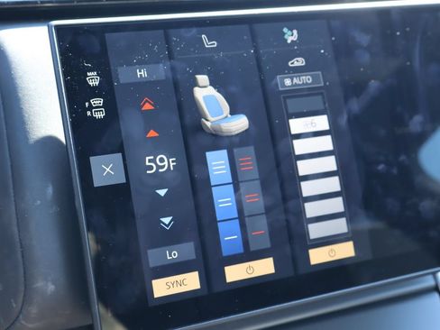 Used 2025 Land Rover Range Rover Velar Dynamic SE AWD/4WD image 9
