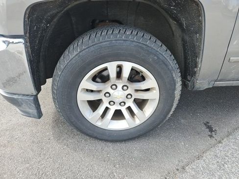 Used 2017 Chevrolet Silverado 1500 LT w/ All Star Edition image 9