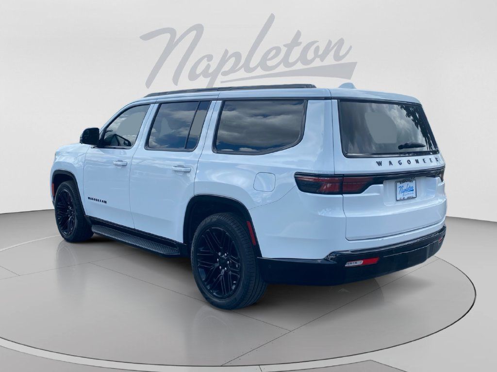 Used 2023 Jeep Wagoneer Series II RWD image 3