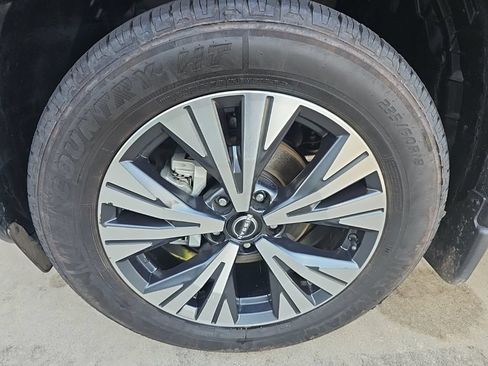 Used 2023 Nissan Rogue SV FWD image 17