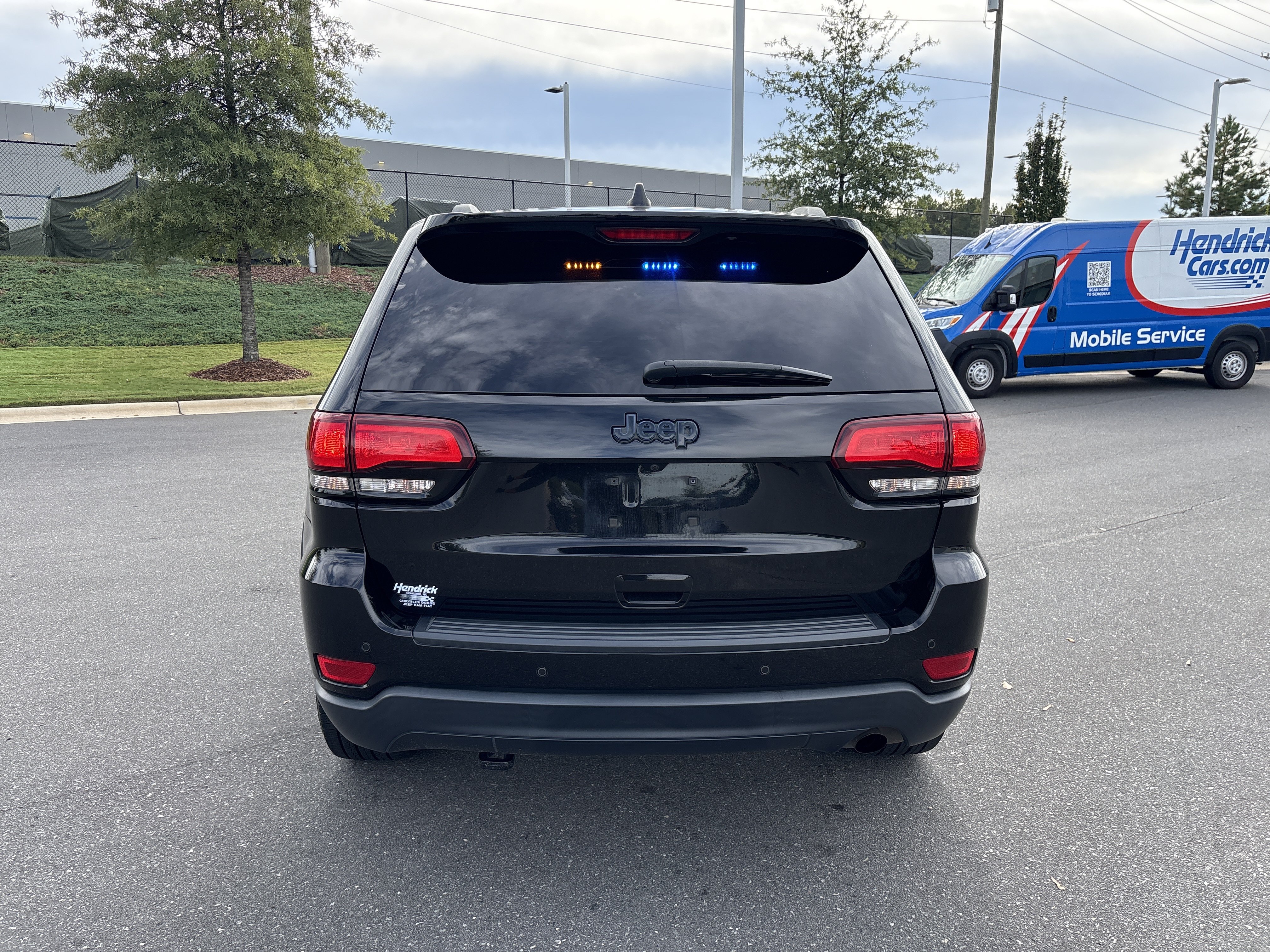 Used 2020 Jeep Grand Cherokee Laredo RWD image 12