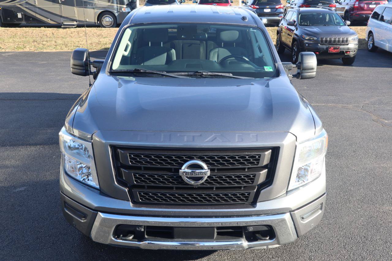 Used 2021 Nissan Titan SV w/ SV Convenience Package AWD/4WD image 4