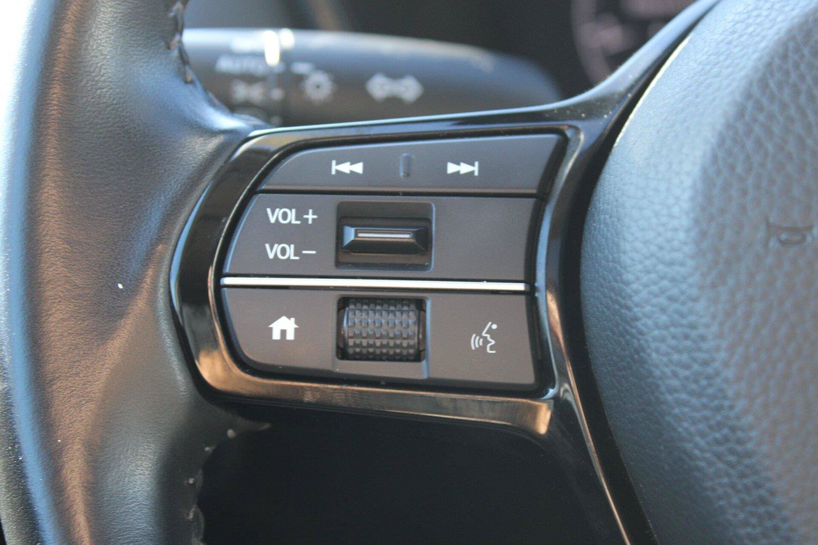 Used 2025 Honda CR-V EX-L image 32