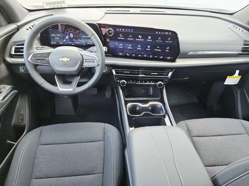 New 2026 Chevrolet Traverse LT w/ LPO, Floor Liner Package AWD/4WD image 6