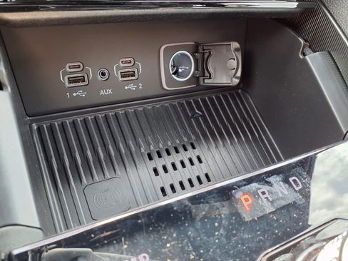 New 2026 Jeep Grand Cherokee Altitude AWD/4WD image 10