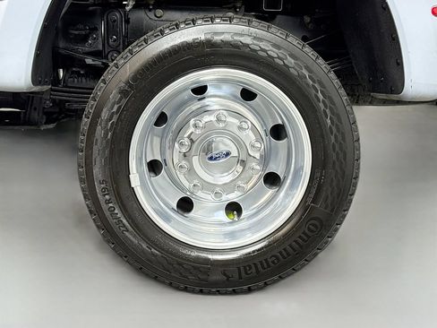 Used 2024 Ford F450 Limited w/ FX4 Off-Road Package AWD/4WD image 10